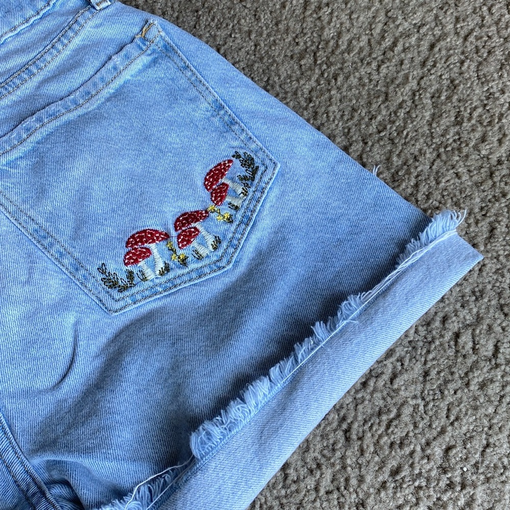 🍄🌱 Blue High Wasted Shorts